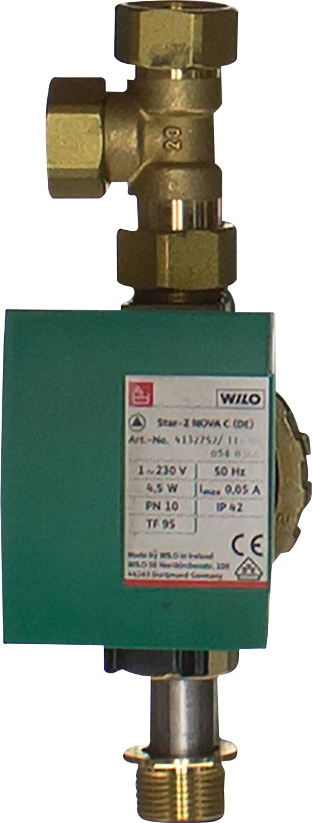 WILO-Pumpe zur Wasserzirkulation, mit metallenen Anschlüssen und grünem Gehäuse, hergestellt von Bosch. Informationen zur Spannung und Leistung auf der Frontseite abgebildet.